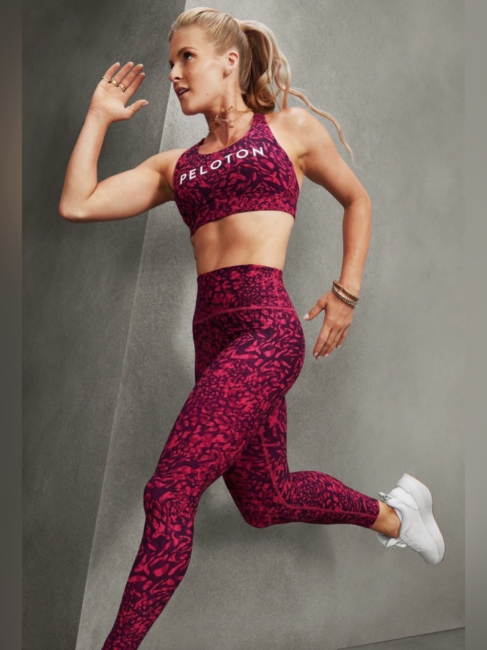 Peloton Reversible Pink Cheetah
Athletic Set Large